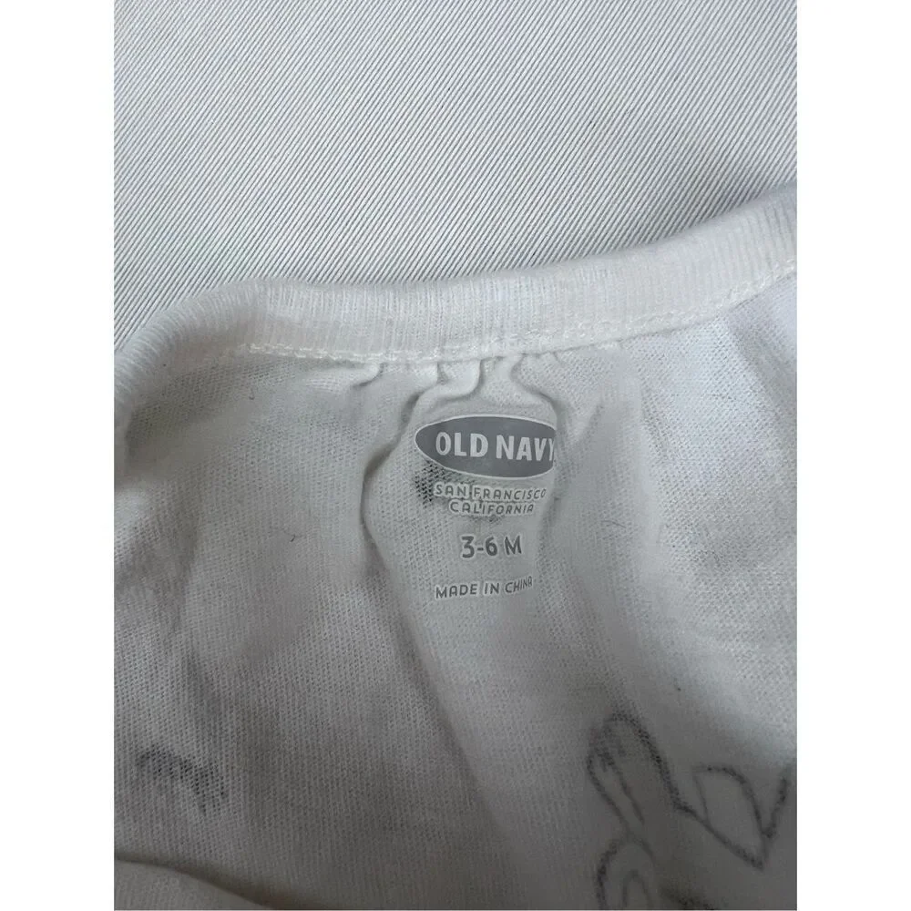 Old Navy Baby Elephant print Baby romper size 3-6 months